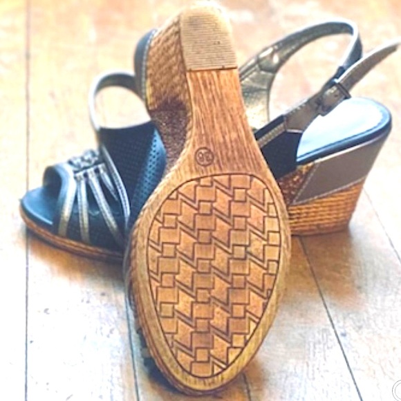 Vintage wedge peep-toe heels. Size 38. - Picture 3 of 6